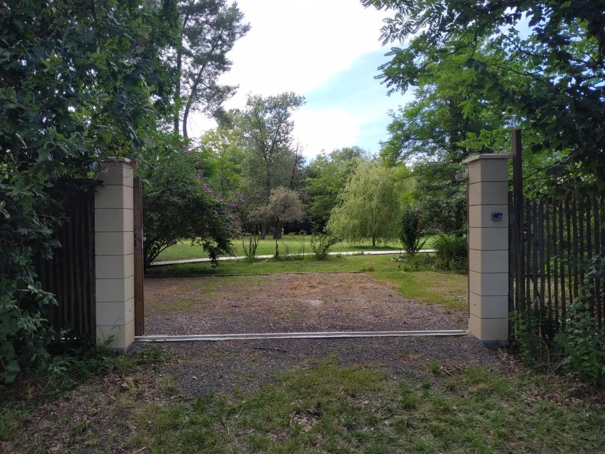 Les Roulottes Vesta Villa Léognan Eksteriør bilde